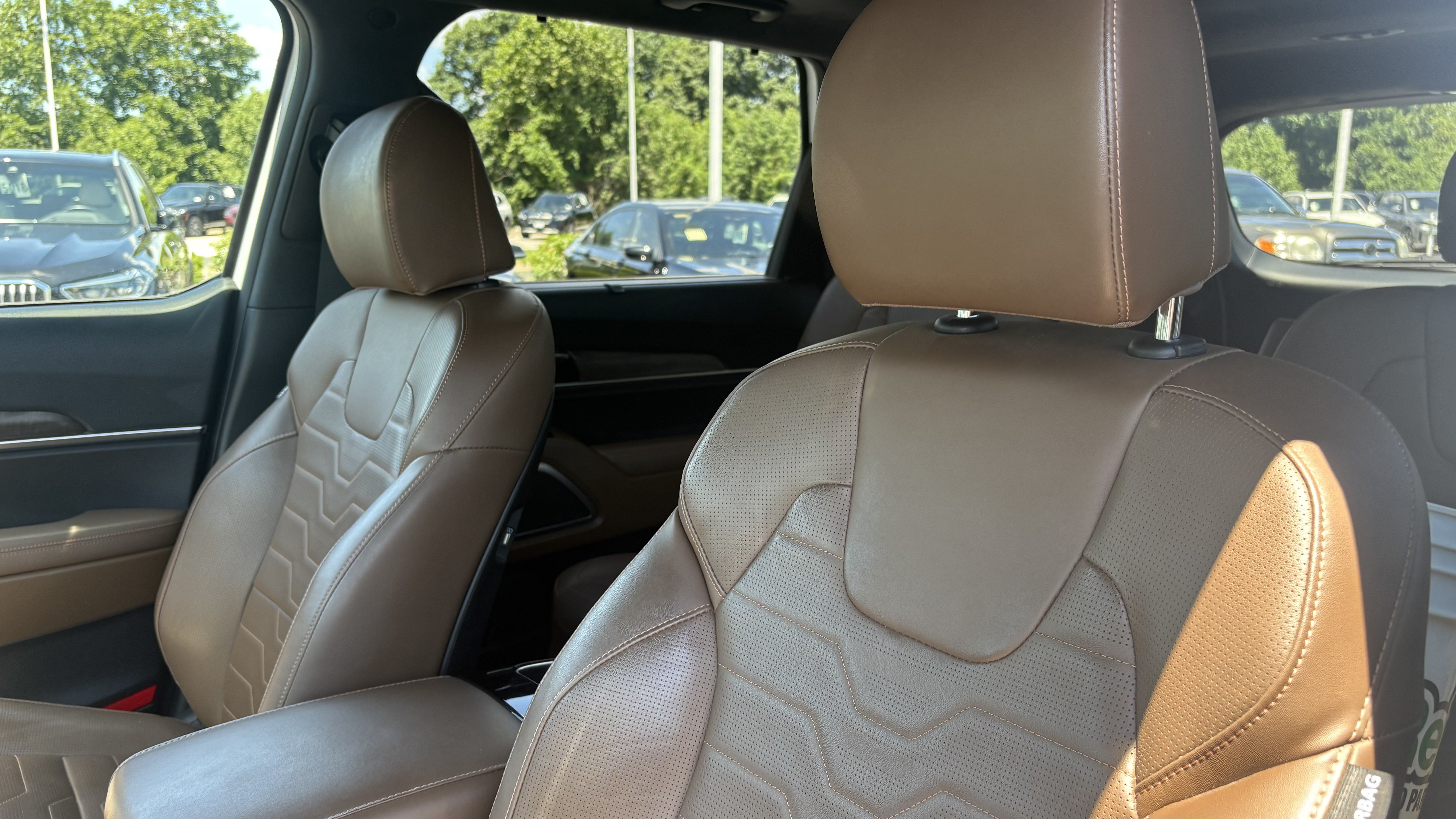 Used 2022 Kia Telluride SX w/ SX Prestige Package AWD/4WD image 18
