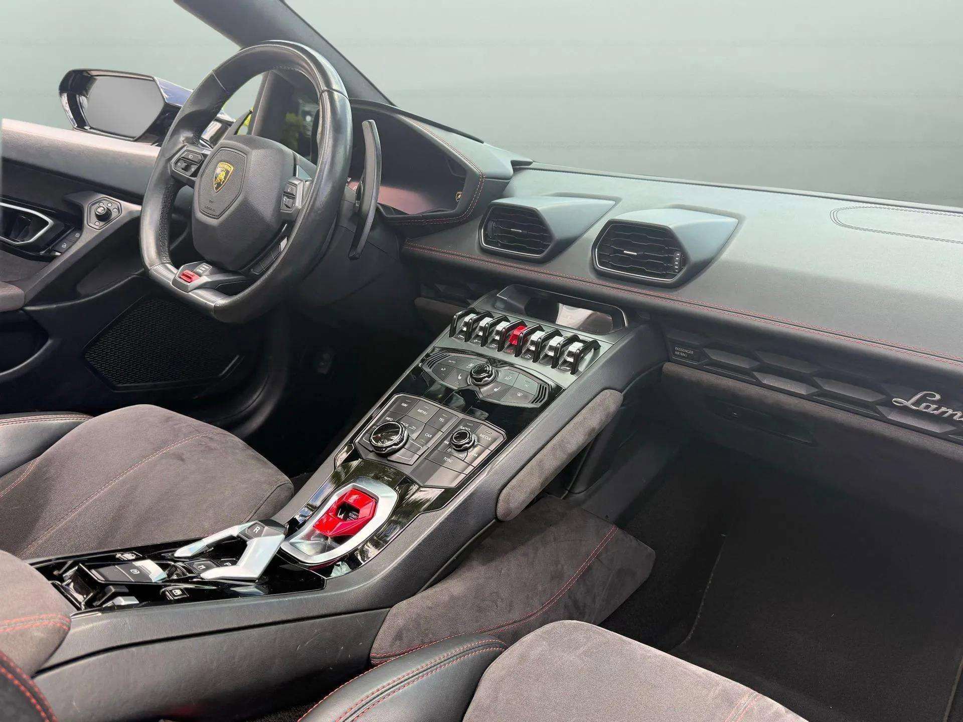 Used 2016 Lamborghini Huracan LP 610-4 image 2