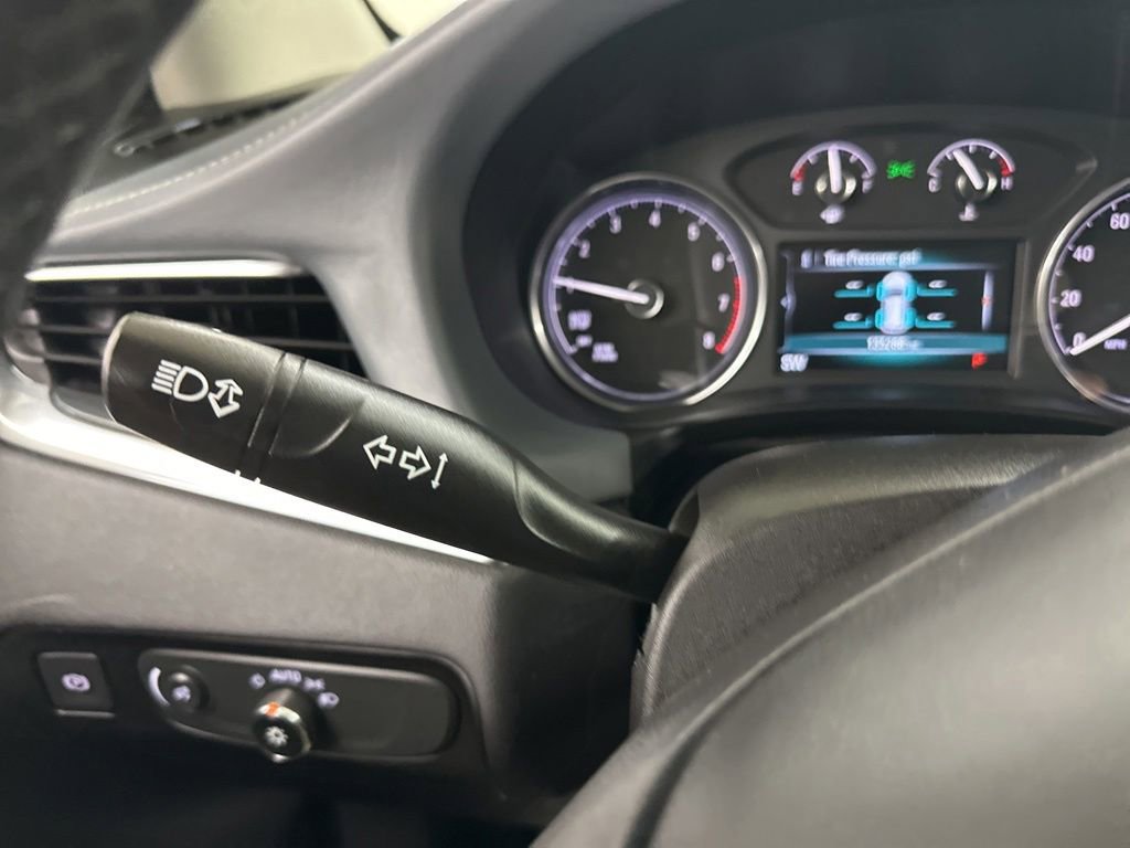 Used 2019 Buick Enclave Essence AWD/4WD image 41