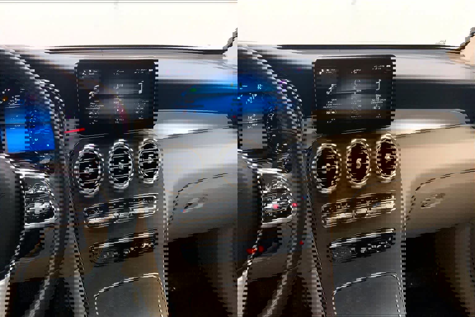 Used 2020 Mercedes-Benz GLC 300 GLC 300 image 25