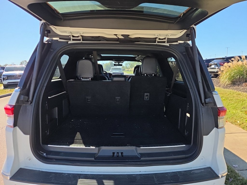 Used 2024 Lincoln Navigator L Reserve AWD/4WD image 12
