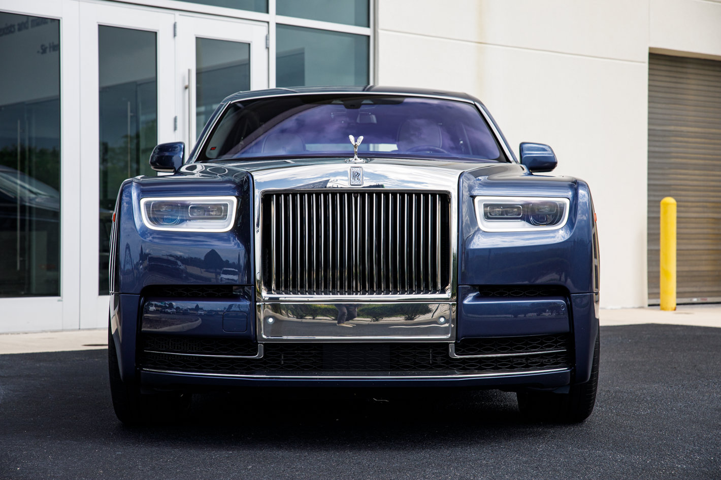 Certified 2020 Rolls-Royce Phantom Sedan RWD image 5