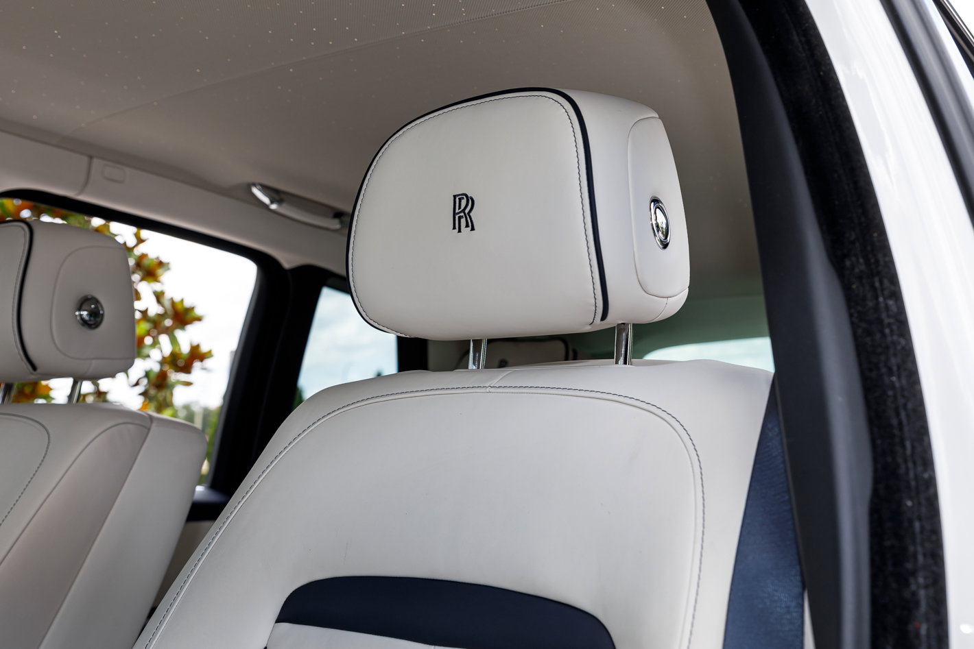 Used 2023 Rolls-Royce Cullinan AWD/4WD image 33