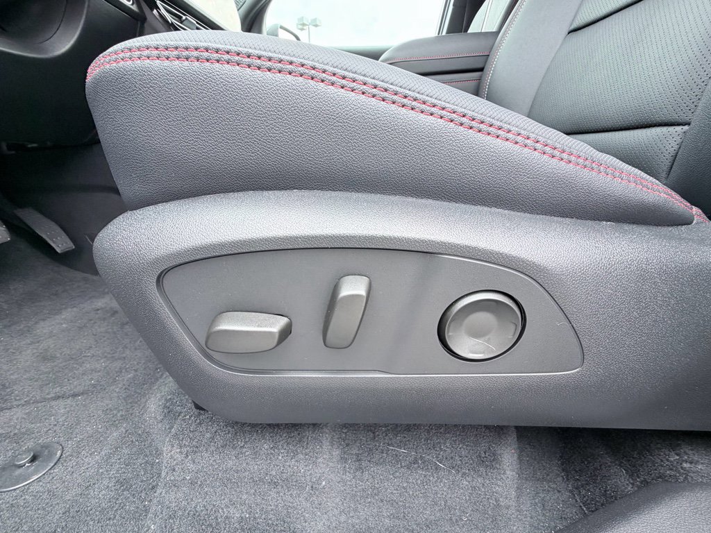 New 2026 Chevrolet Traverse RS image 25