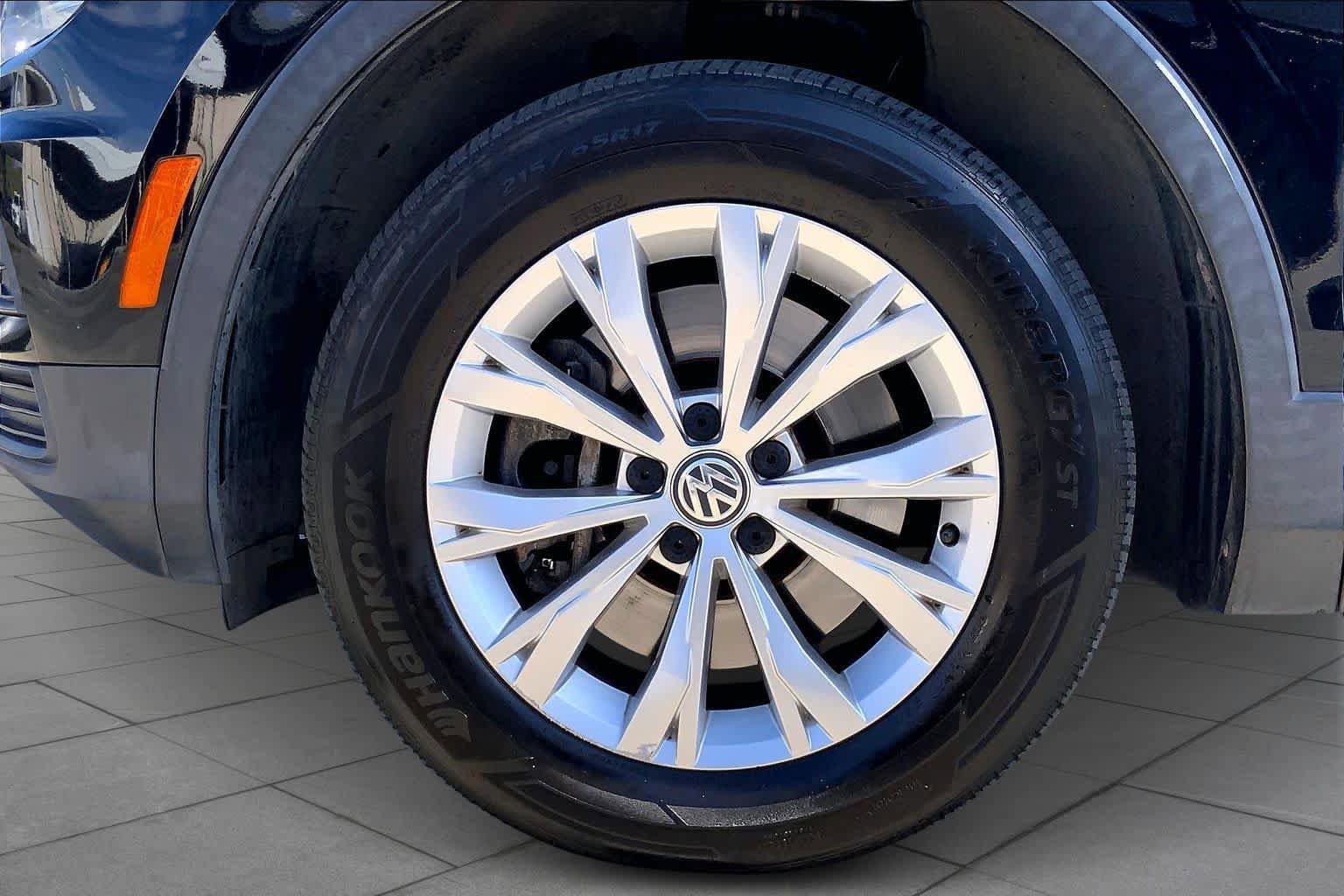 Used 2018 Volkswagen Tiguan S FWD image 10