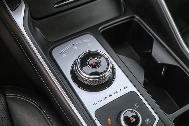 Used 2022 Kia Sorento S image 21