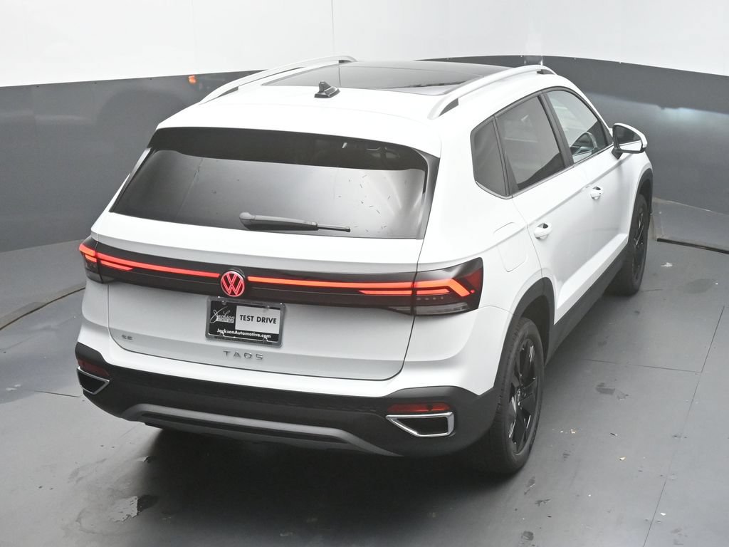 New 2026 Volkswagen Taos SE FWD image 46