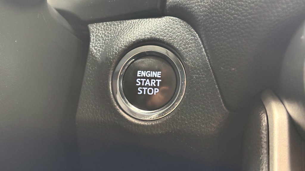 Used 2024 Toyota RAV4 XLE FWD image 38