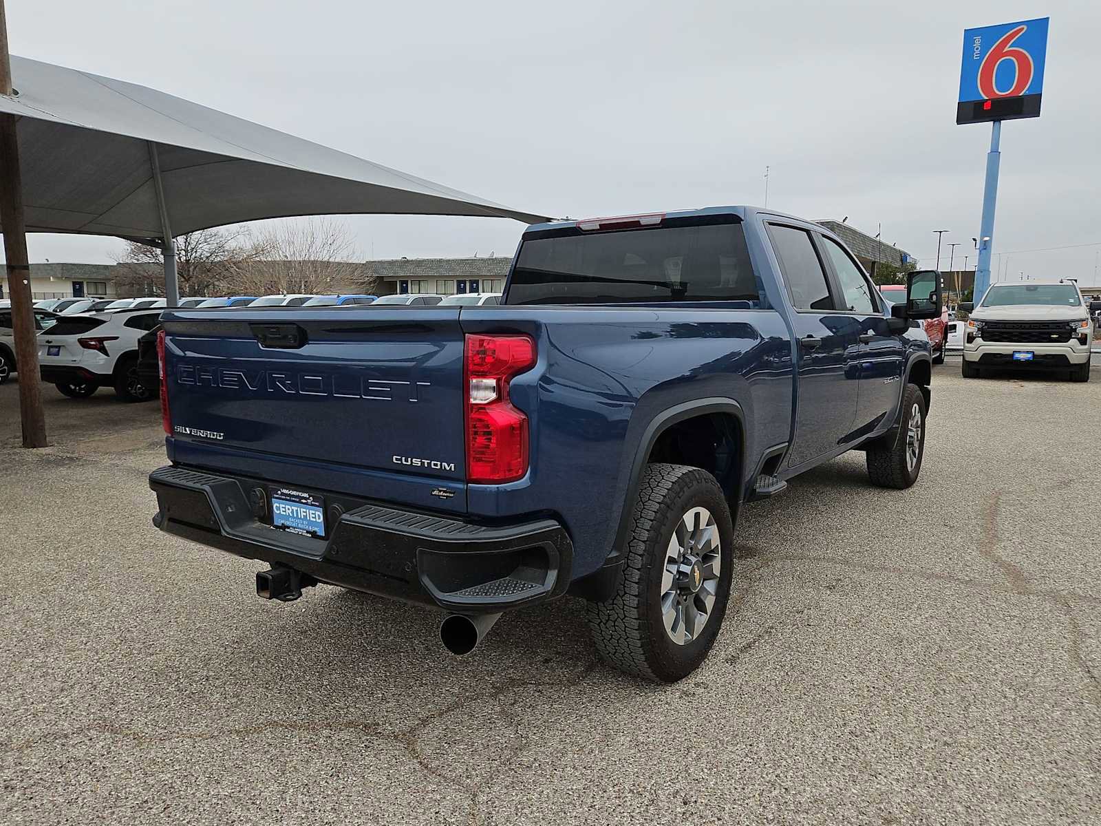 Used 2025 Chevrolet Silverado 2500 Custom w/ Custom Value Package image 8