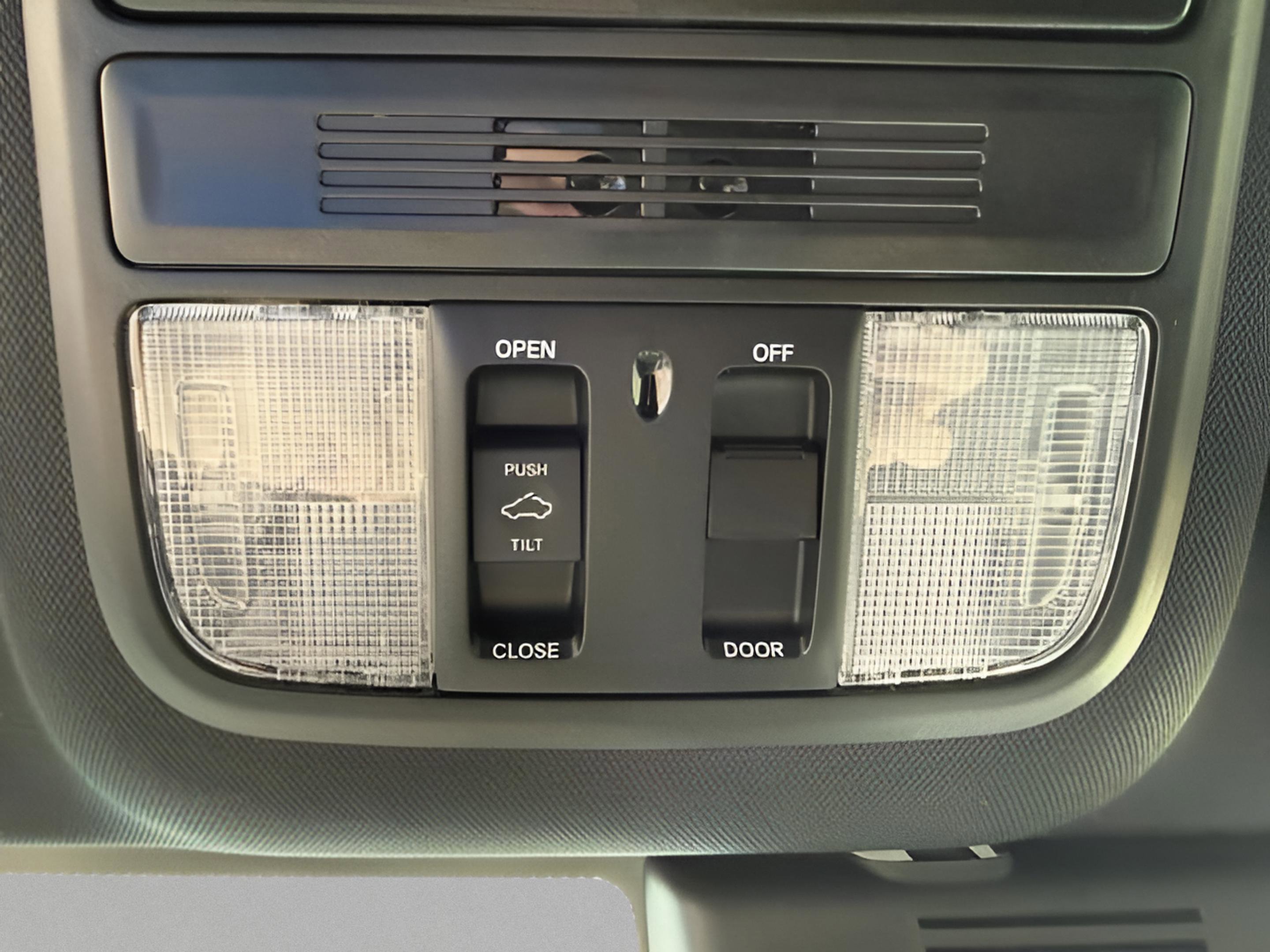 Used 2020 Honda Accord Sport image 29