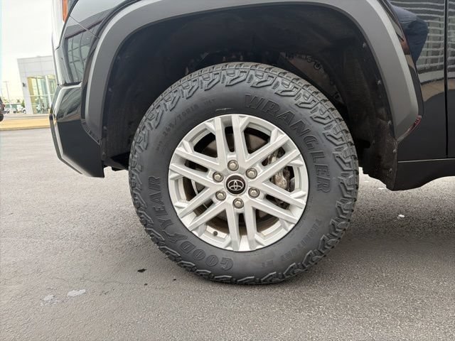 Used 2023 Toyota Tundra SR5 AWD/4WD image 12