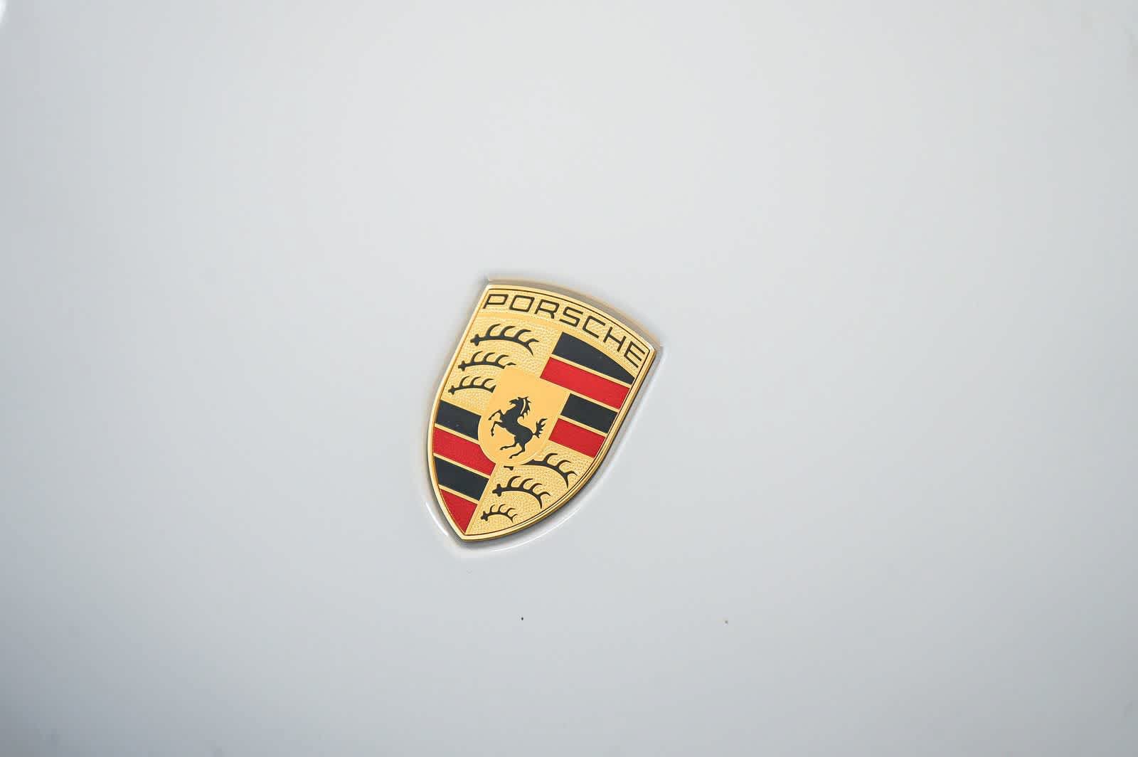 Certified 2026 Porsche Macan AWD/4WD image 17
