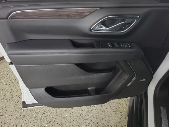 Used 2022 Chevrolet Suburban LT RWD image 20