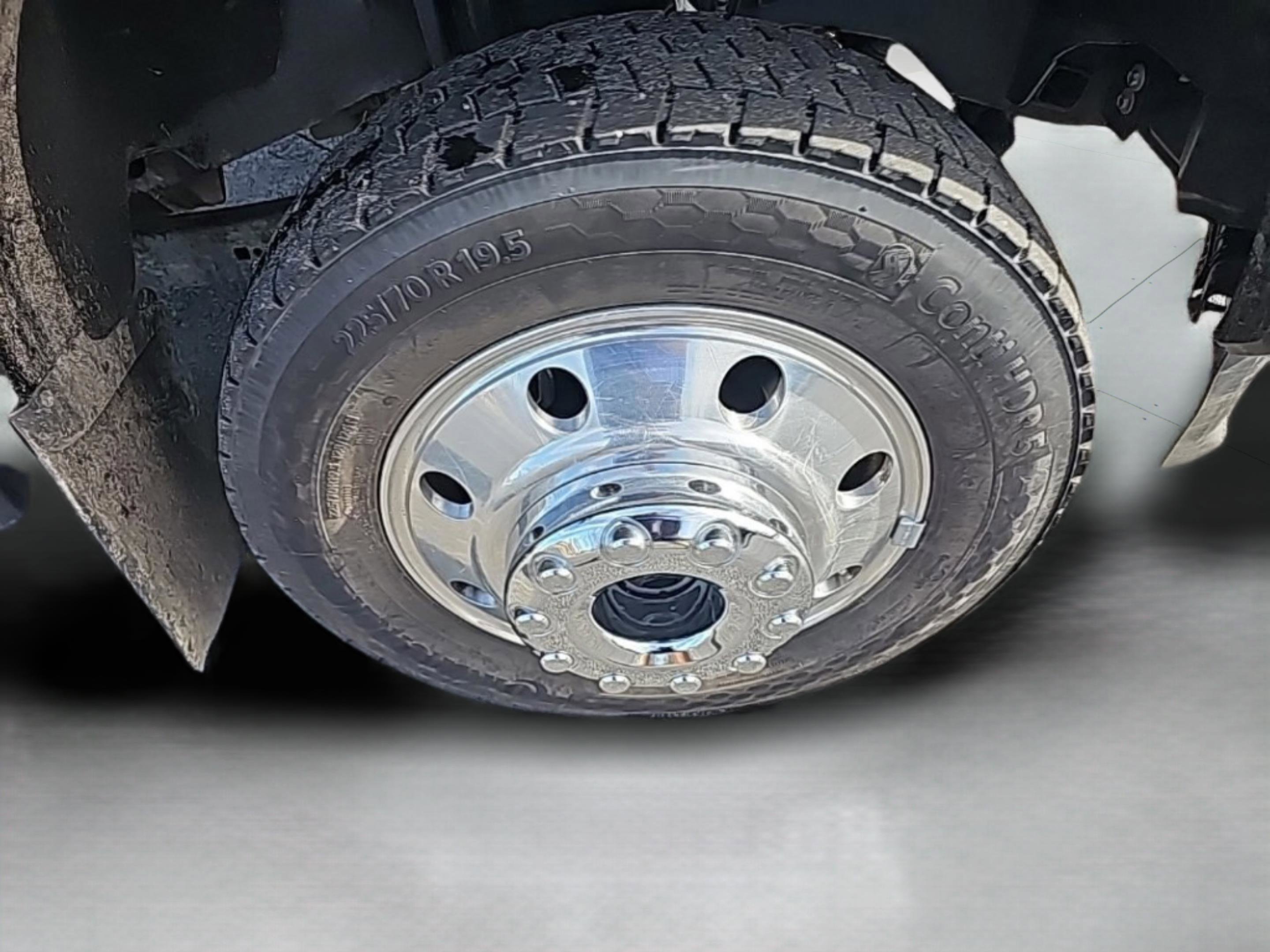 Used 2024 Ford F450 Lariat w/ Chrome Package image 18