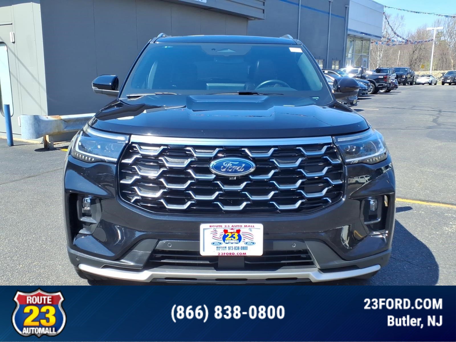 Certified 2025 Ford Explorer Platinum w/ Ultimate Package AWD/4WD image 2