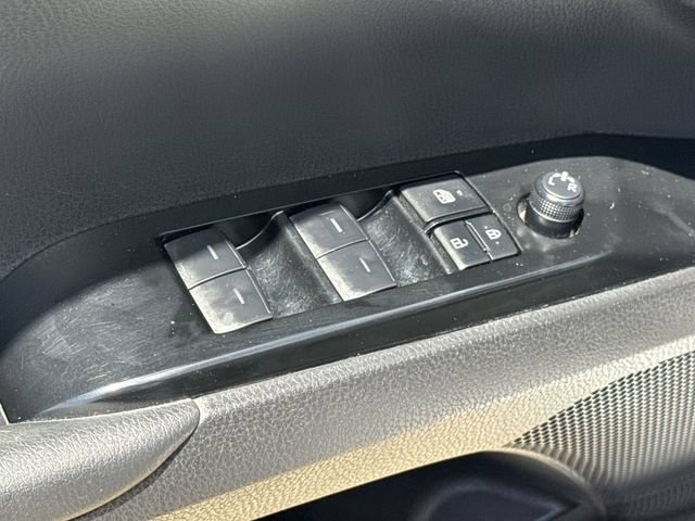 Used 2025 Toyota Camry LE FWD image 17