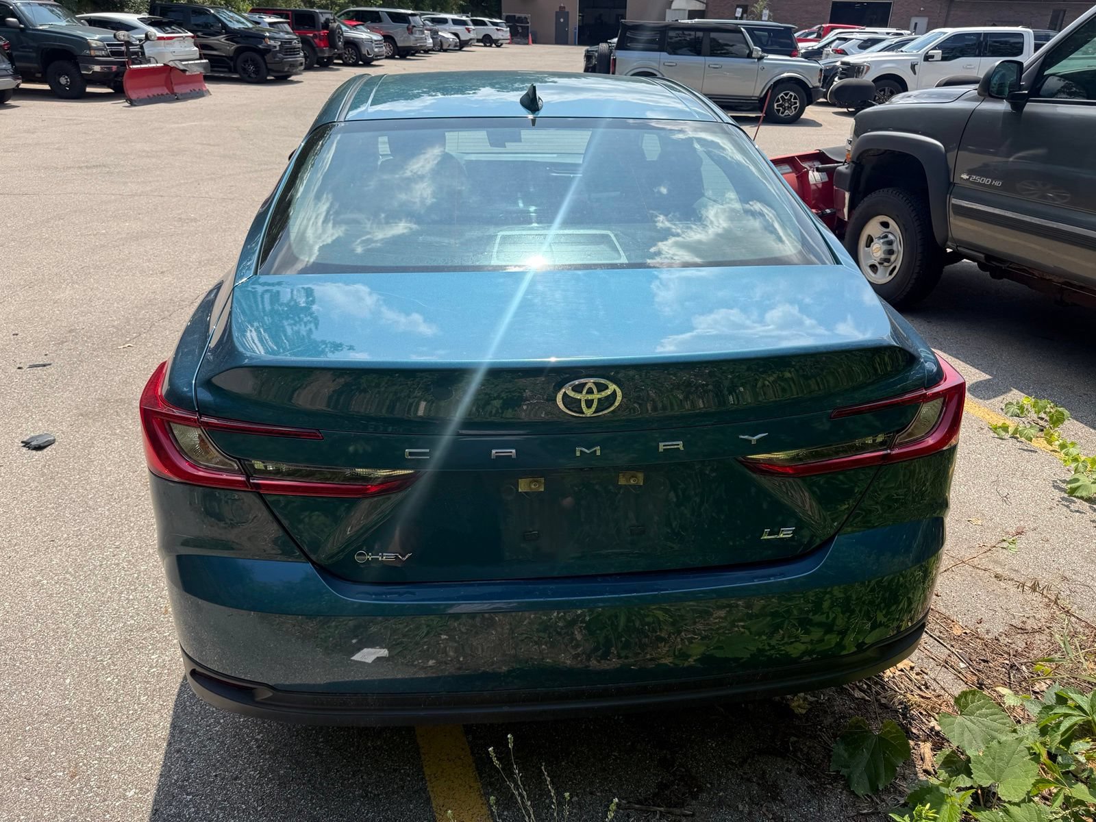 Used 2025 Toyota Camry LE FWD image 3