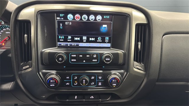 Used 2018 Chevrolet Silverado 1500 LT w/ LT Eassist Package image 17