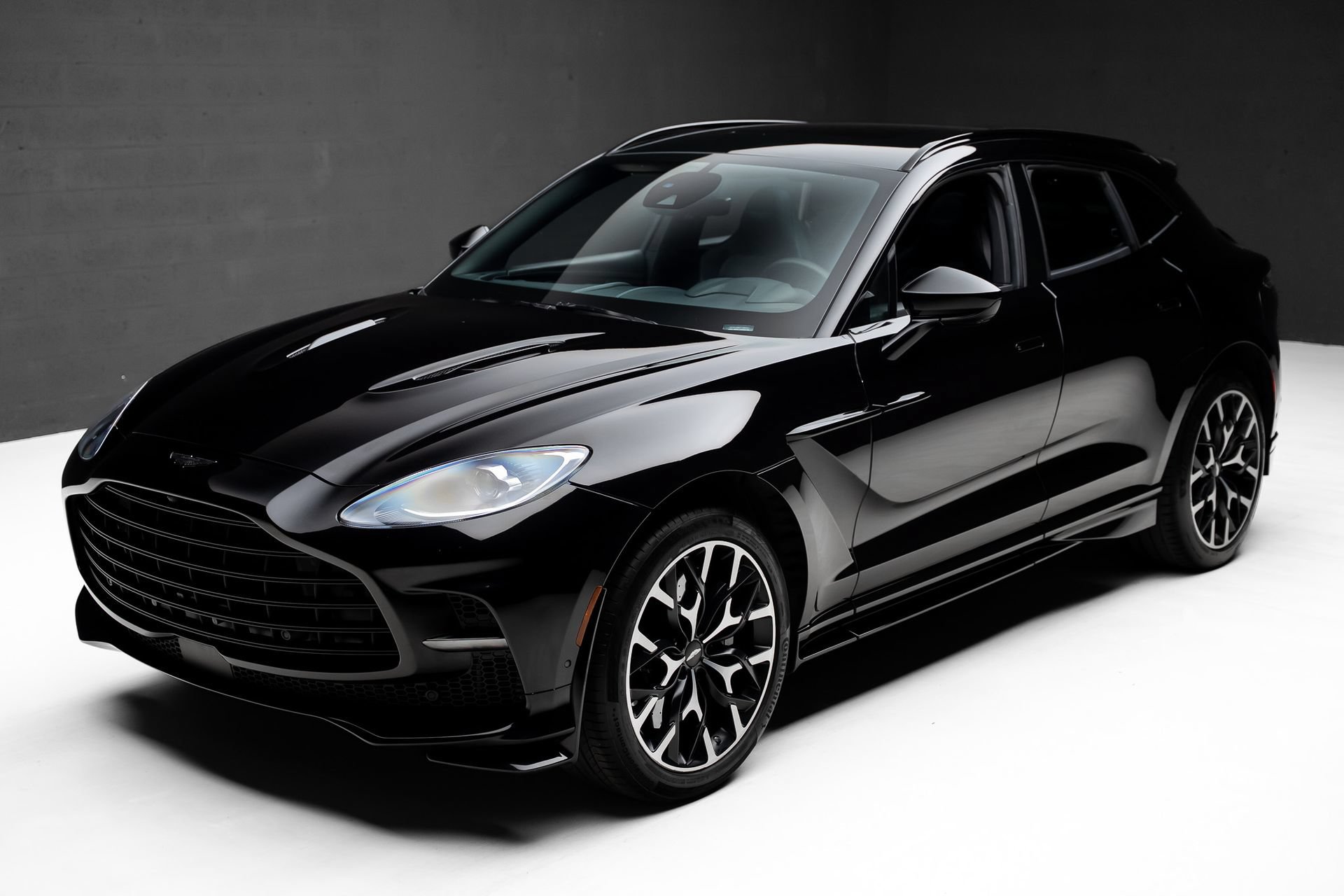 Used 2023 Aston Martin DBX 707 AWD/4WD image 5
