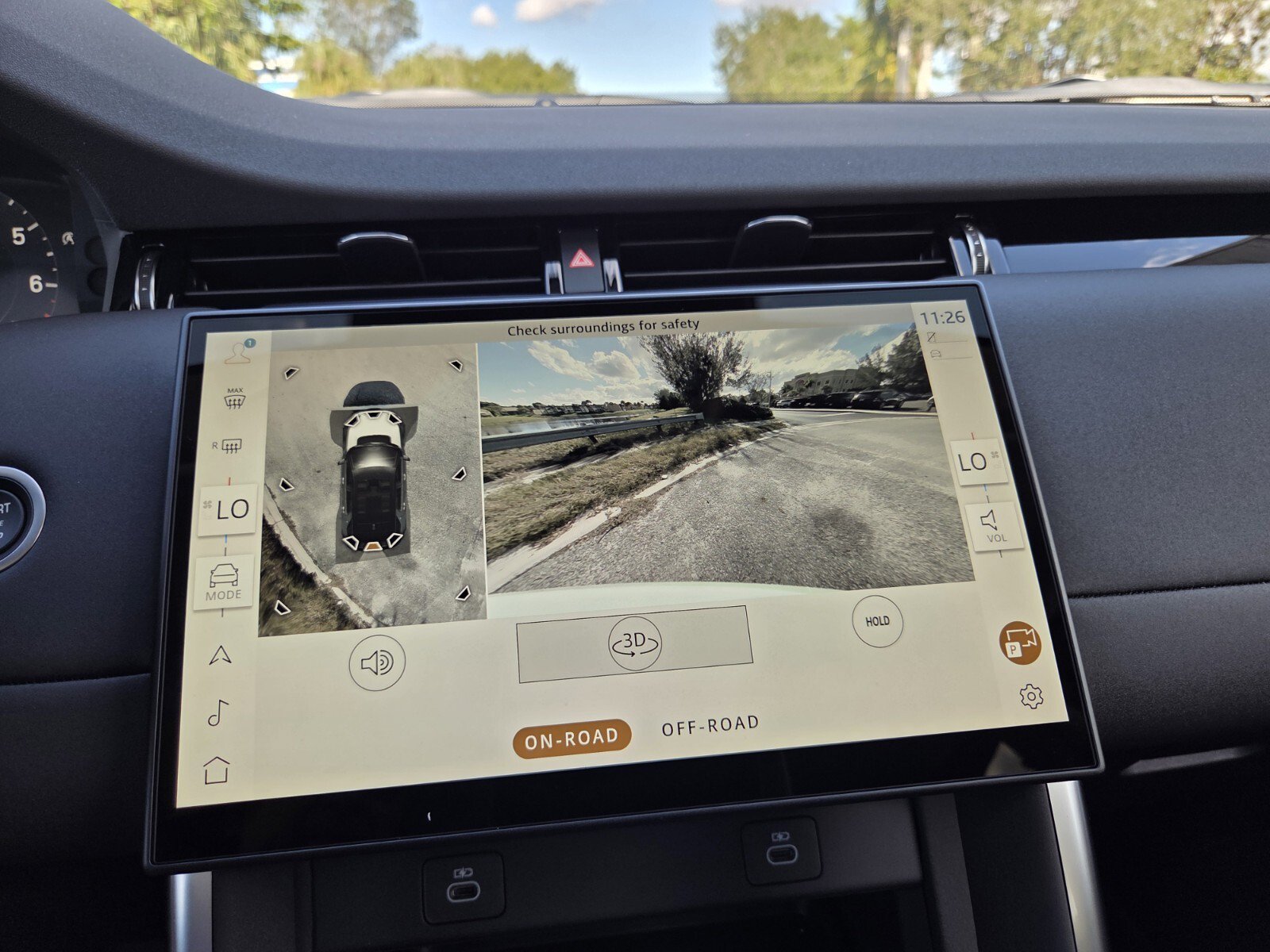 New 2025 Land Rover Discovery Sport S AWD/4WD image 11