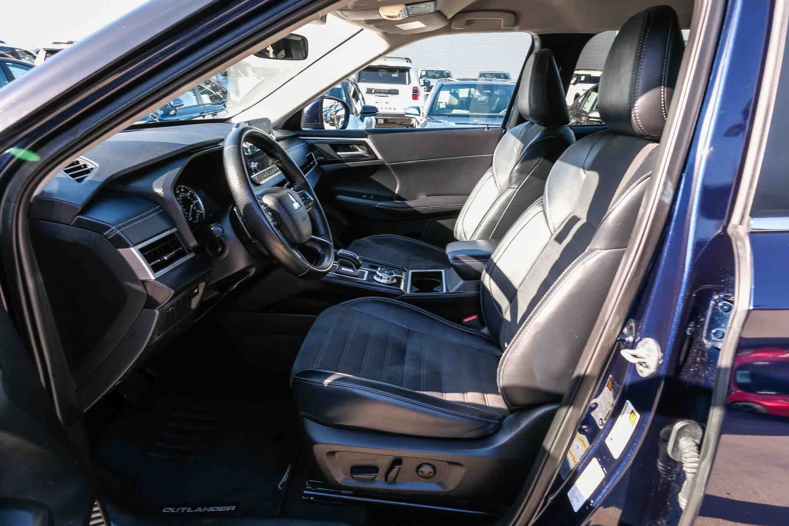 Used 2024 Mitsubishi Outlander SE FWD image 15