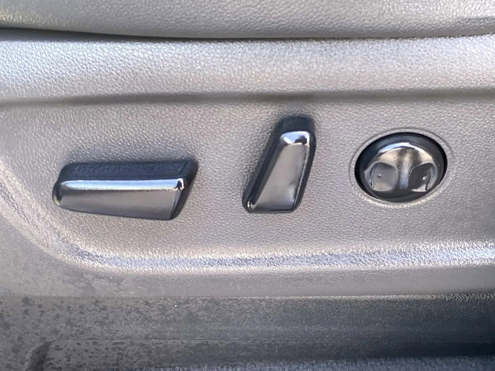 Used 2018 Kia Sedona EX image 17