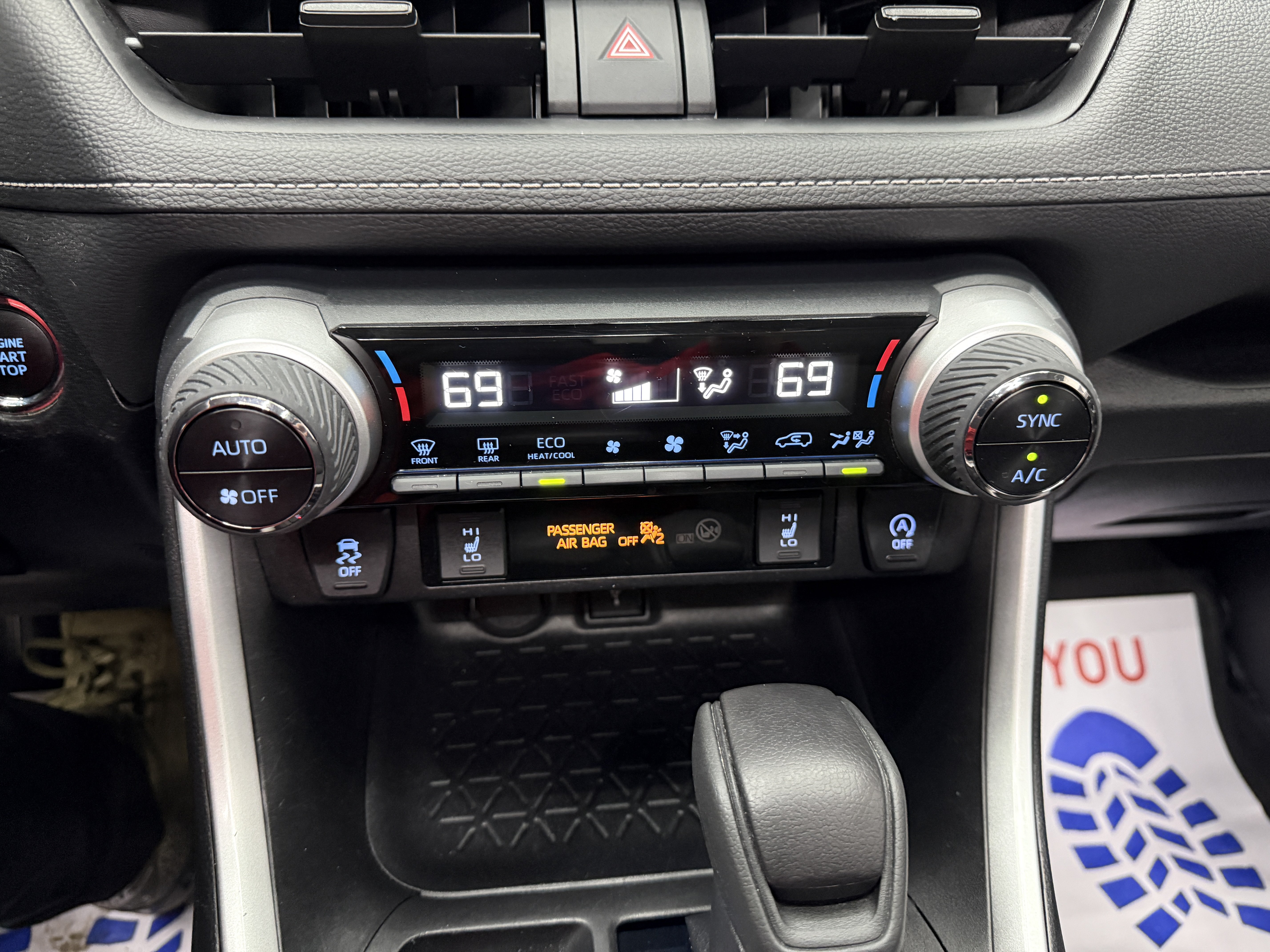 Used 2021 Toyota RAV4 XLE w/ Convenience Package AWD/4WD image 16