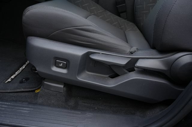 Used 2026 Toyota Tacoma SR5 AWD/4WD image 12
