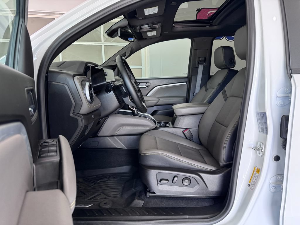 Certified 2025 Chevrolet Colorado ZR2 w/ Technology Package AWD/4WD image 9