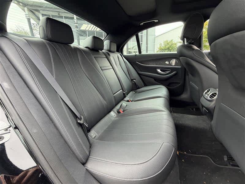 Used 2022 Mercedes-Benz E 350 Sedan image 9