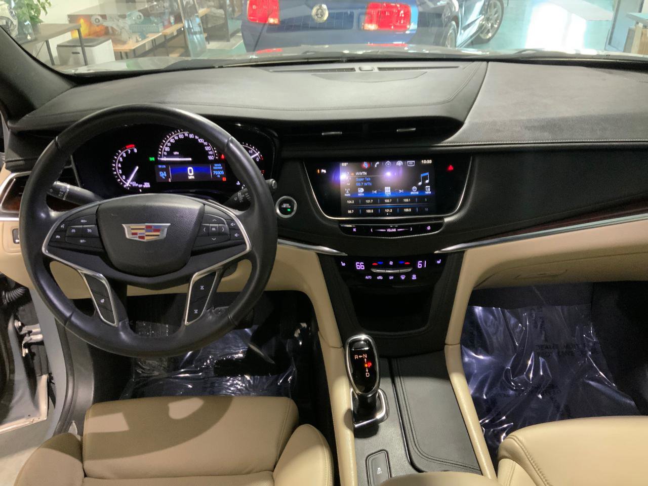 Used 2017 Cadillac XT5 Luxury FWD image 9