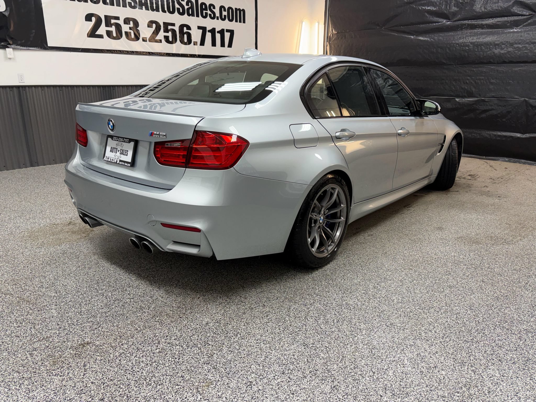 Used 2015 BMW M3 RWD image 3