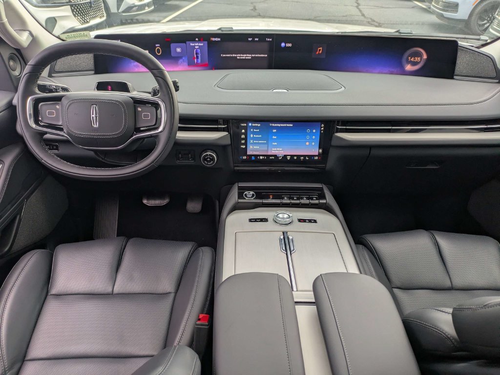 New 2027 Lincoln Navigator Reserve AWD/4WD image 19
