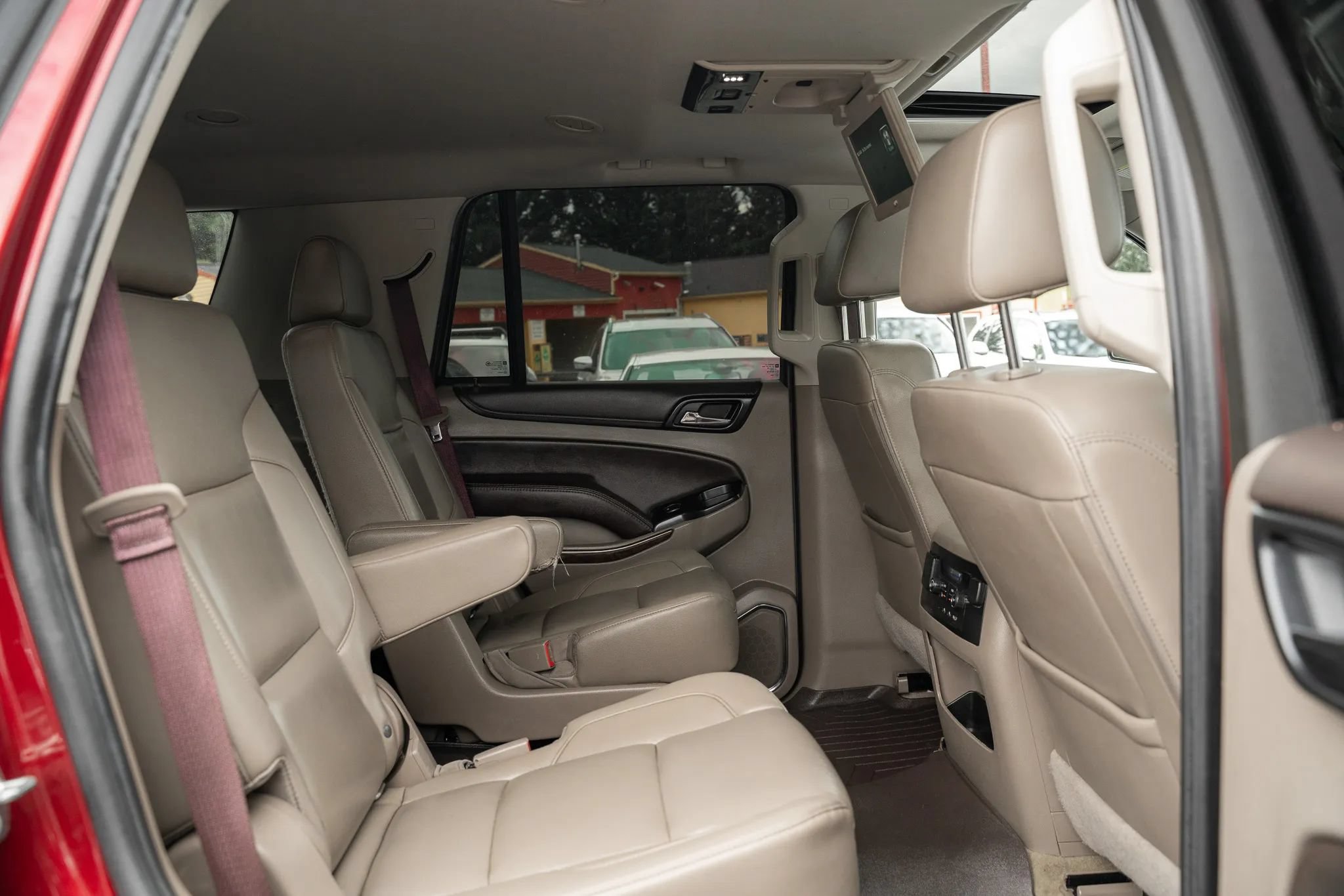 Used 2018 Chevrolet Tahoe LT AWD/4WD image 16
