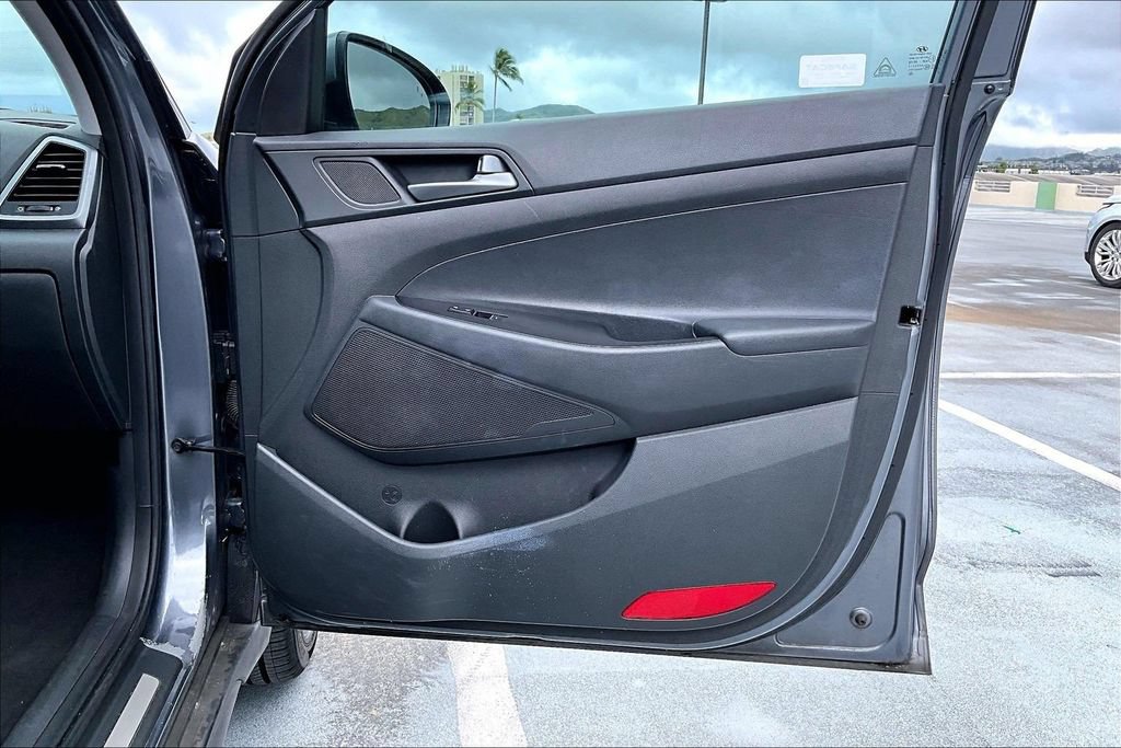 Used 2016 Hyundai Tucson Limited w/ Option Group 03 FWD image 19