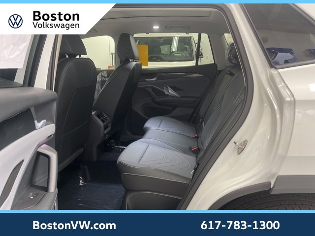 New 2026 Volkswagen Tiguan SE image 10