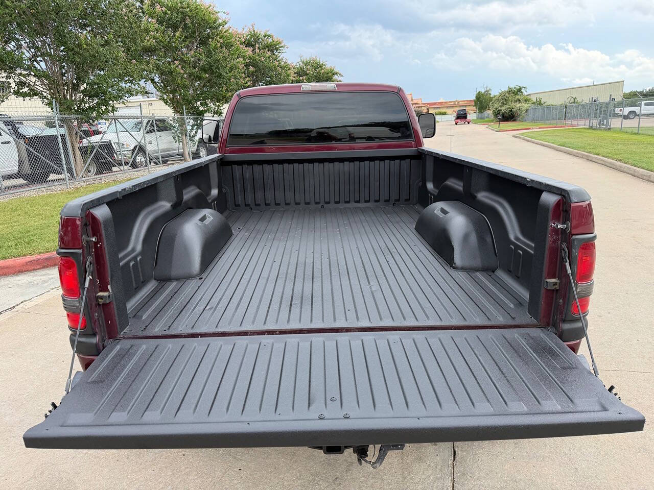 Used 2001 Dodge Ram 3500 Truck 4x4 Quad Cab image 11
