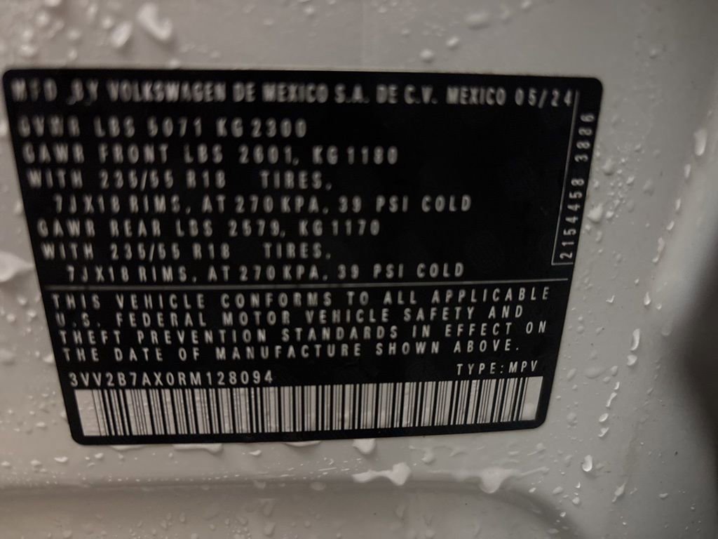 Used 2024 Volkswagen Tiguan SE image 12