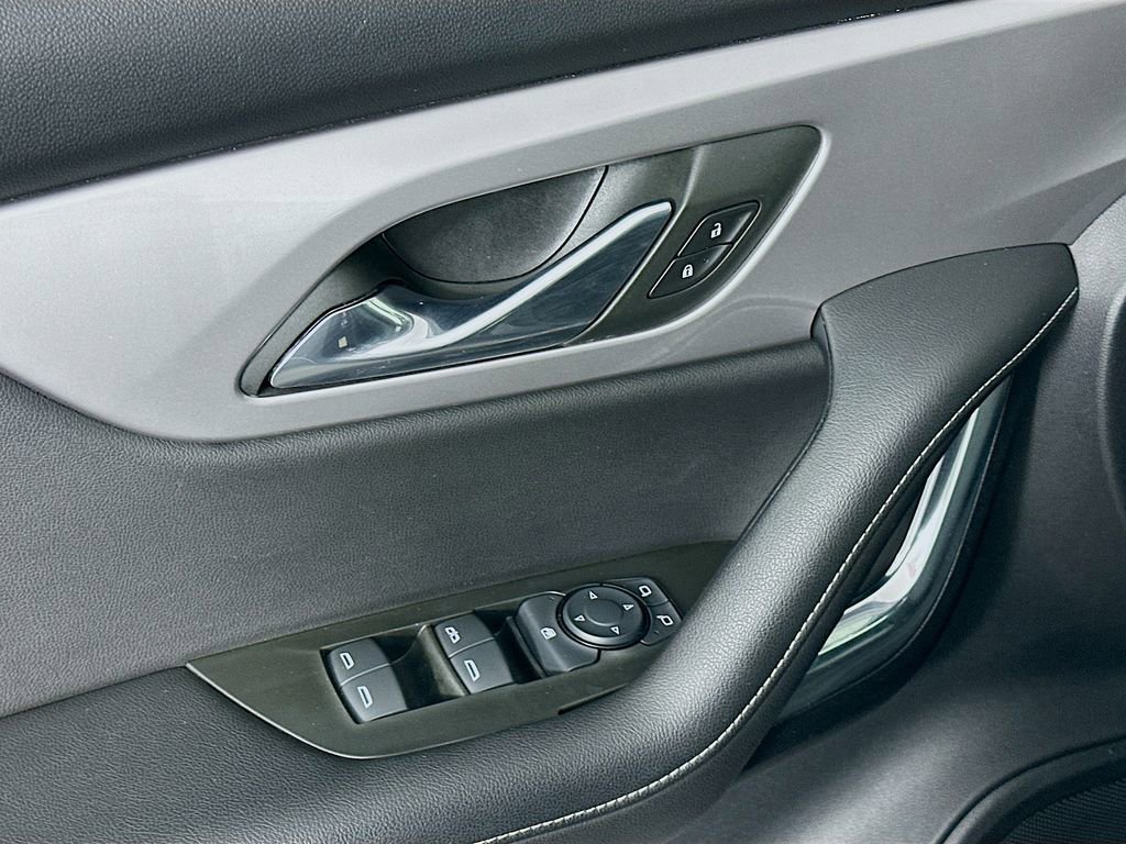 Used 2023 Chevrolet Blazer LT w/ Driver Confidence Package image 24