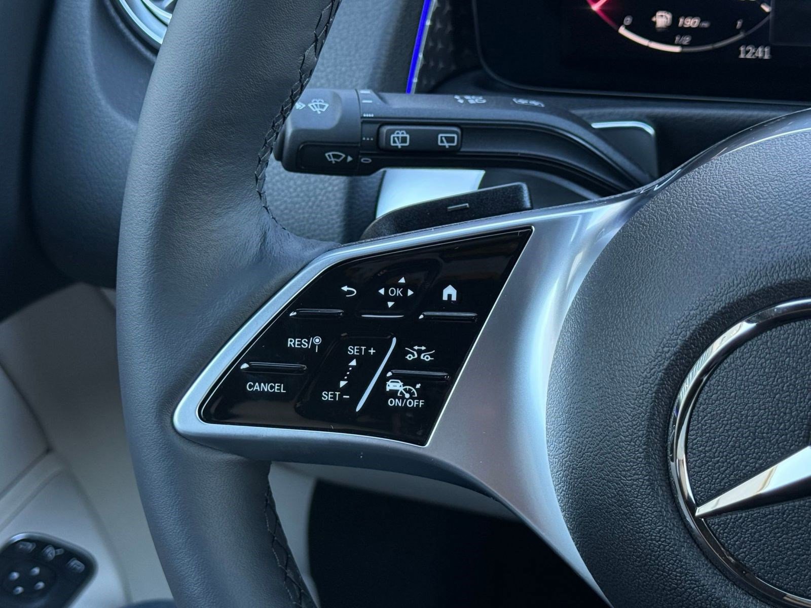 New 2026 Mercedes-Benz GLB 250 4MATIC image 18