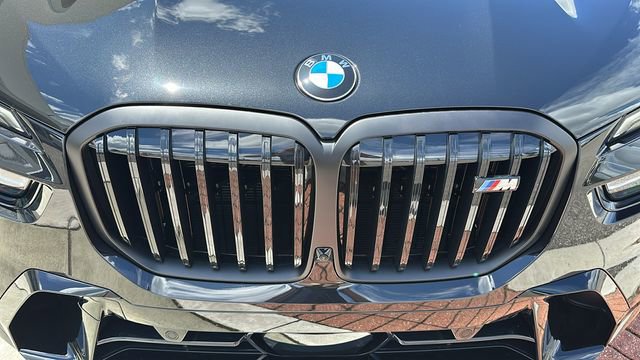 New 2026 BMW X7 M60i image 9