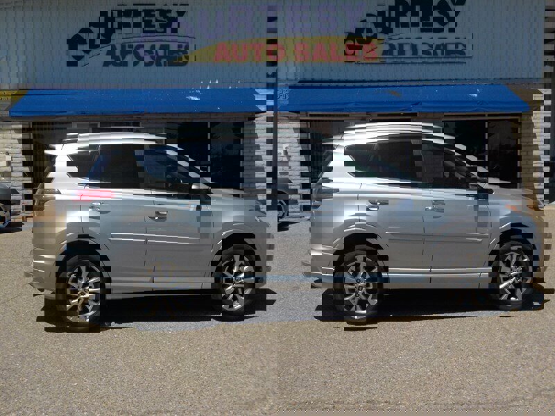 Used 2017 Toyota RAV4 Limited image 11