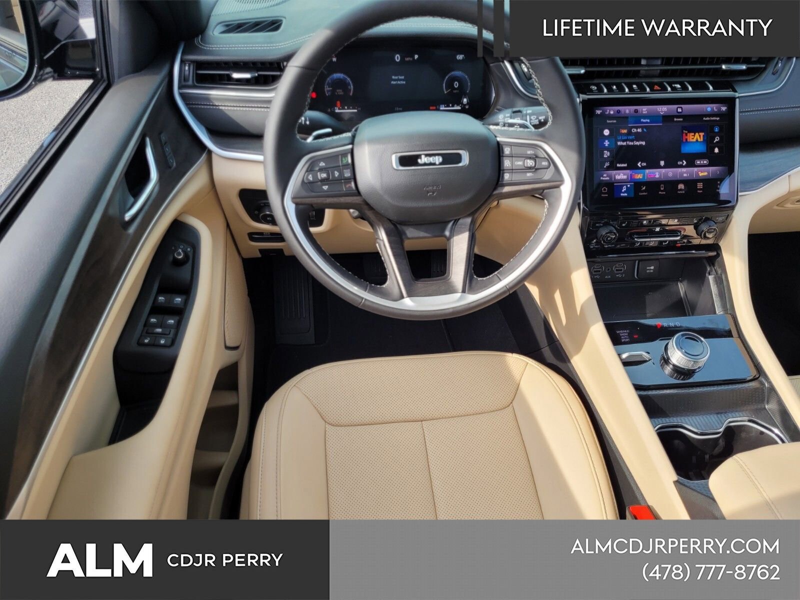New 2025 Jeep Grand Cherokee L Limited w/ Luxury Tech Group II AWD/4WD image 9