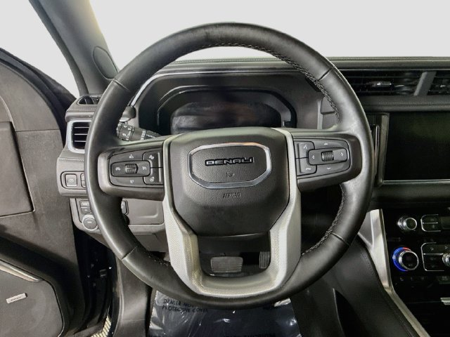 Used 2023 GMC Yukon Denali AWD/4WD image 12