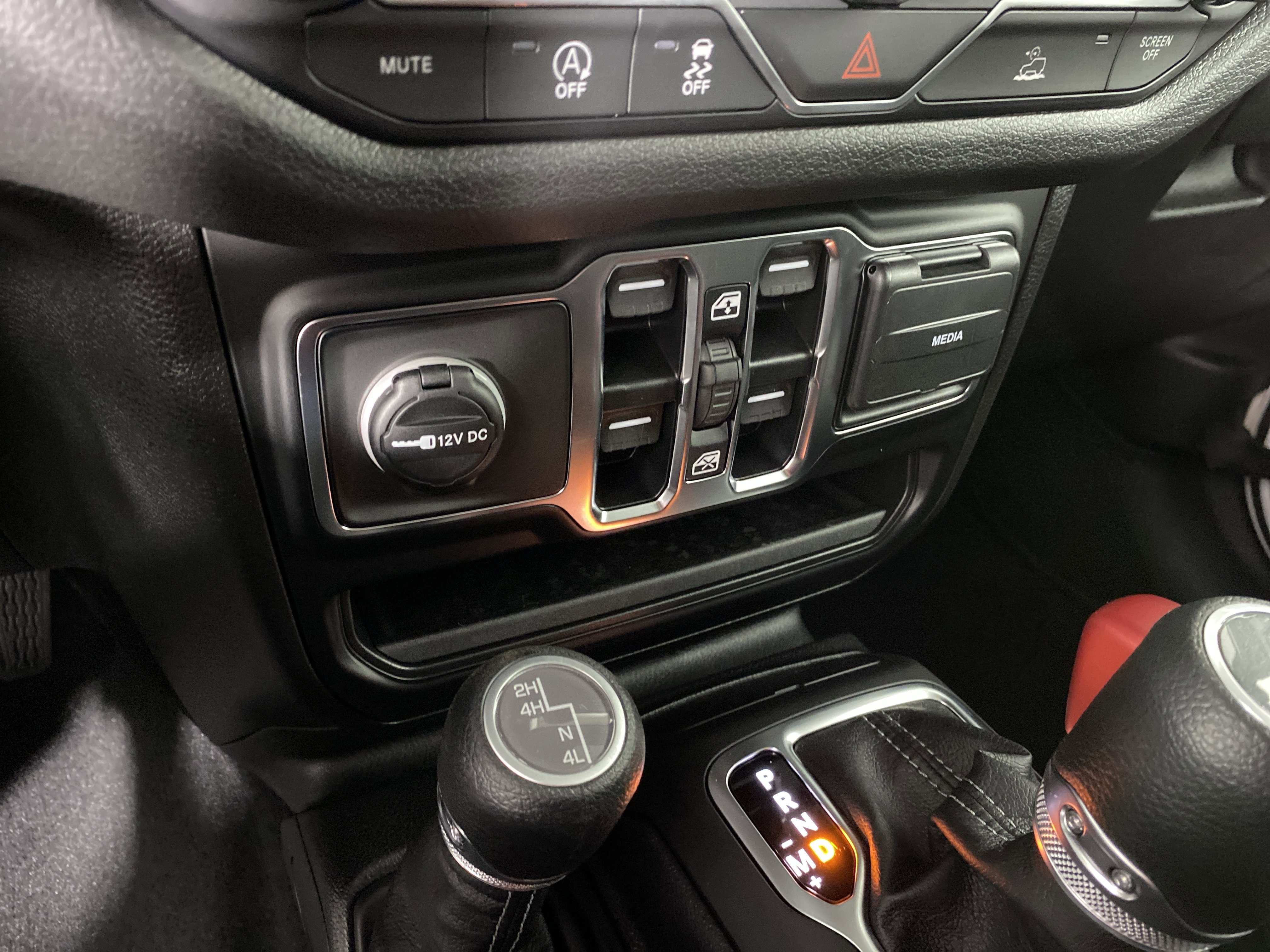 New 2025 Jeep Wrangler Sport S image 31