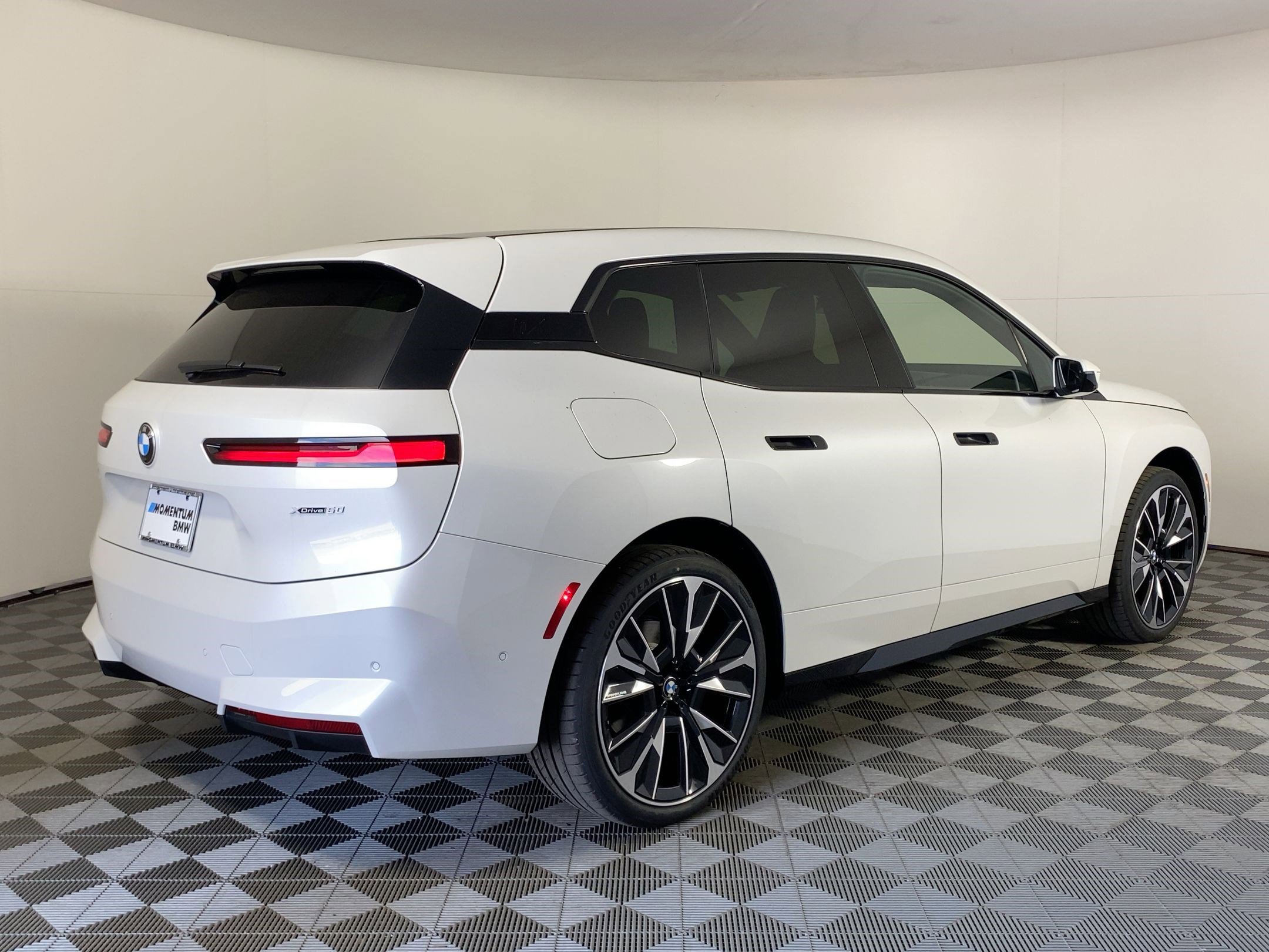 New 2026 BMW iX xDrive60 w/ Executive Package image 7