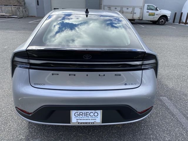 New 2026 Toyota Prius Plug-In Hybrid FWD image 4