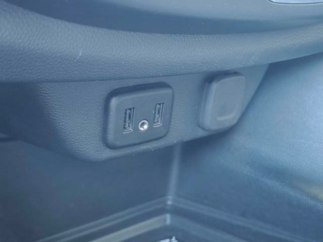 Used 2023 Chevrolet Traverse LT w/ LPO, Cargo Package FWD image 28