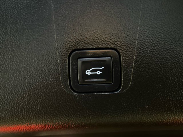 Used 2019 Chevrolet Traverse LT image 13