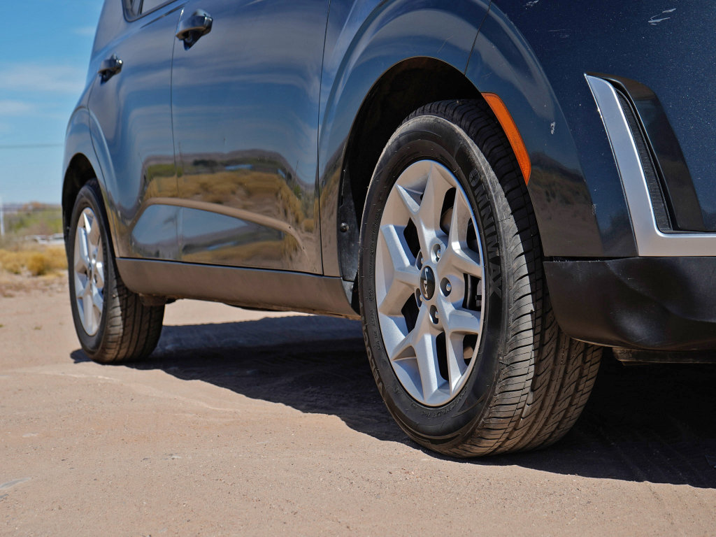 Used 2024 Kia Soul LX w/ Option Group 015 image 6